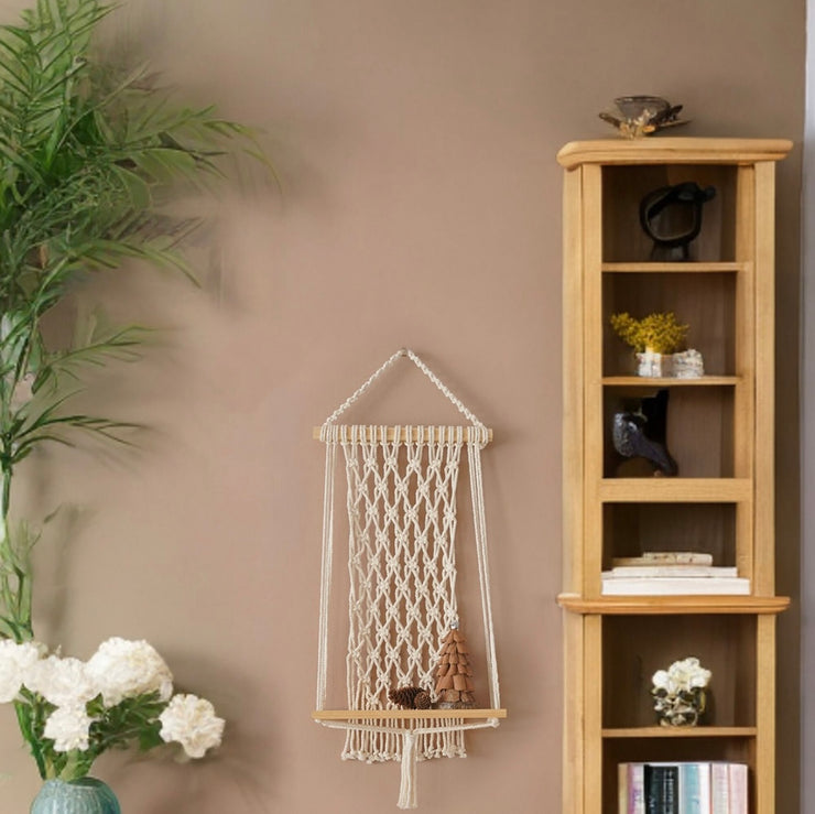 Hanging Harmony wall shelf