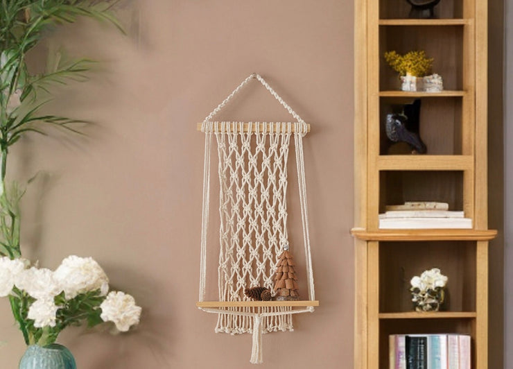 Hanging Harmony wall shelf