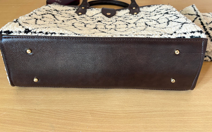Dual Tone Box Bag