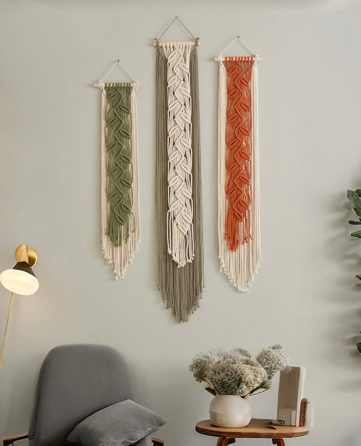 Dual colour wall hanging