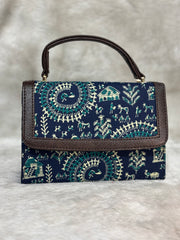 Neelika Box Bag